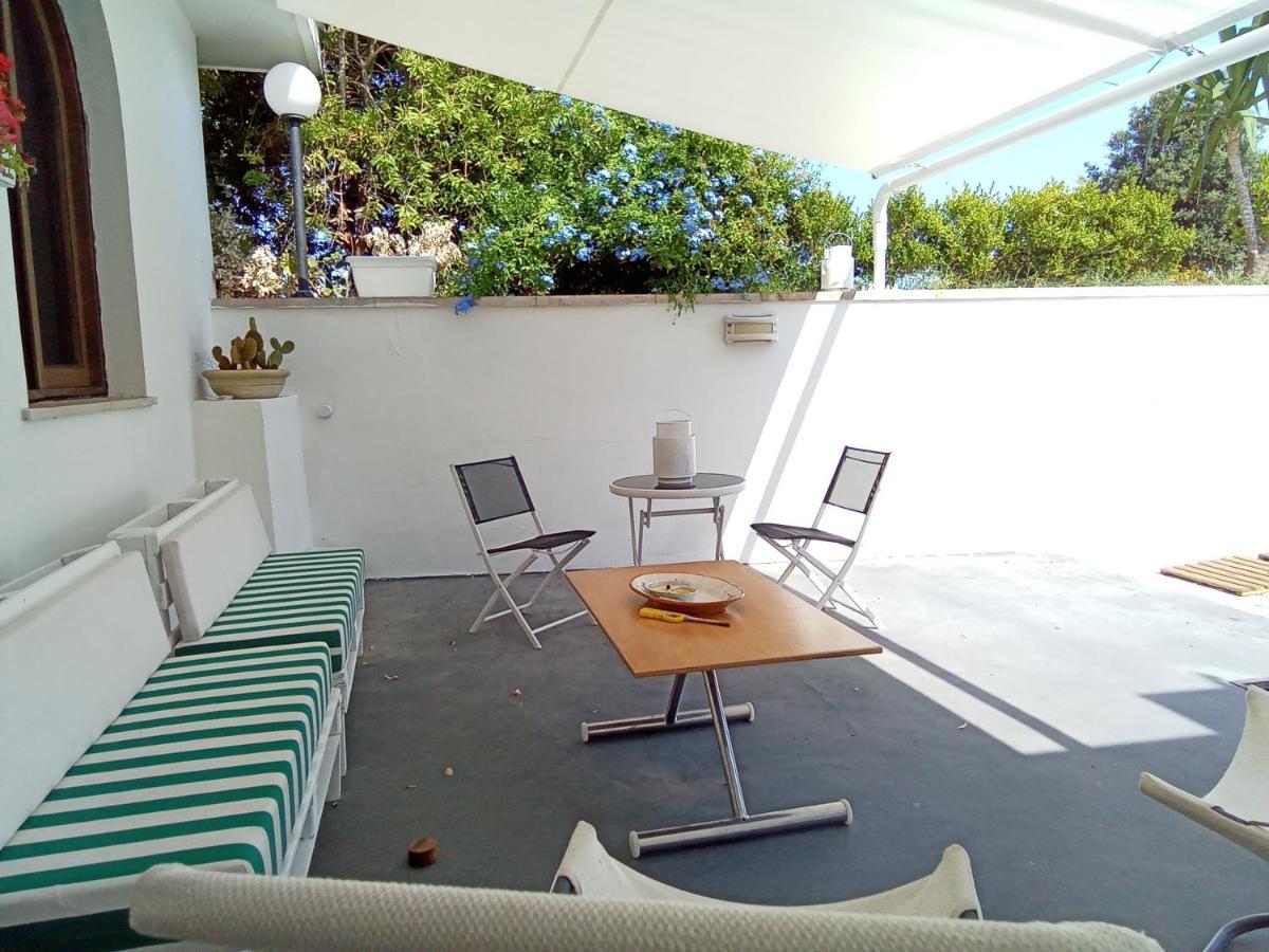 Cottage La Roccia Merine Экстерьер фото